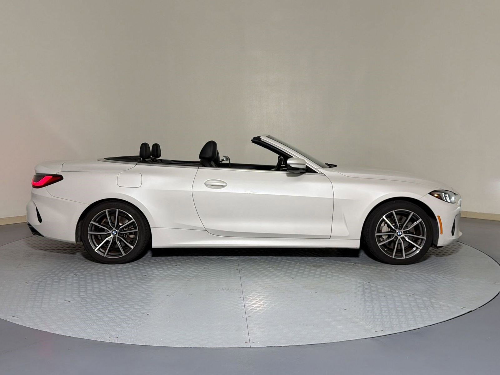 Used 2025 BMW 430i Convertible RWD image 7