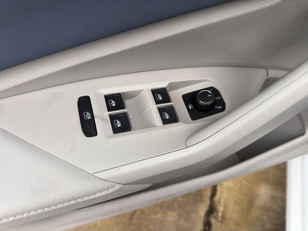 New 2026 Volkswagen Jetta SE FWD image 10