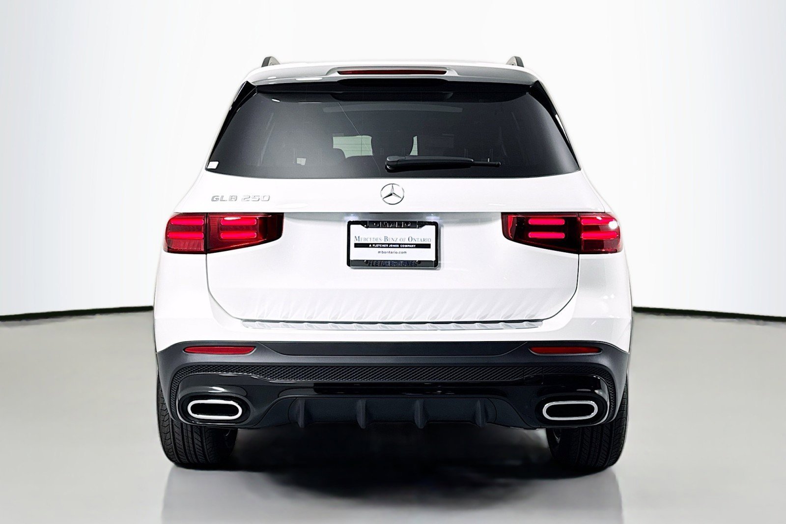 New 2026 Mercedes-Benz GLB 250 image 3