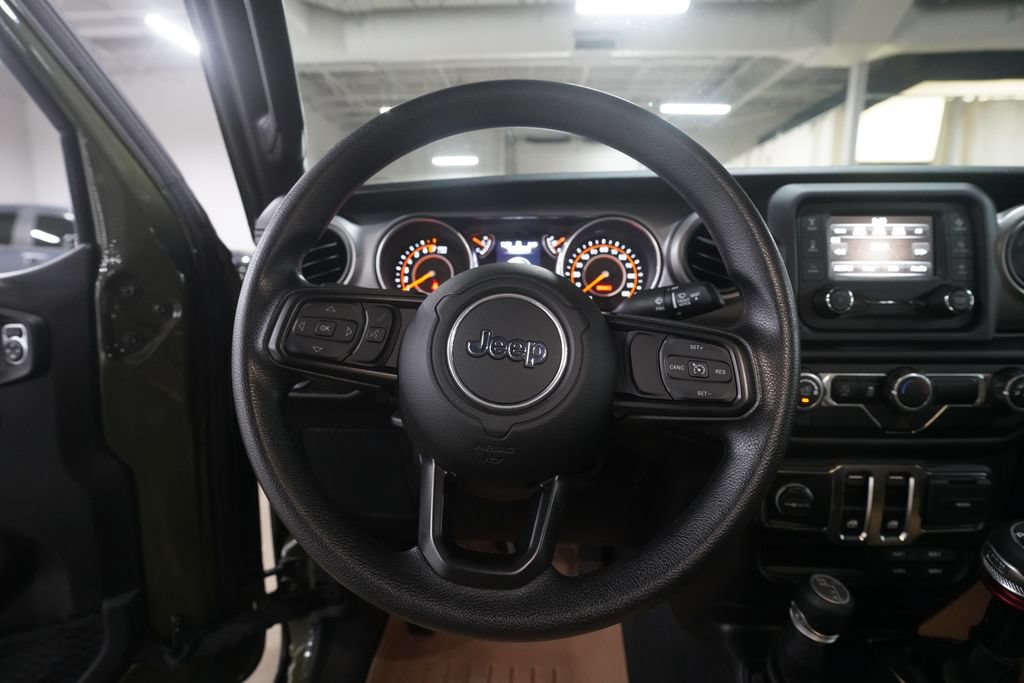 Used 2021 Jeep Wrangler Sport AWD/4WD image 4