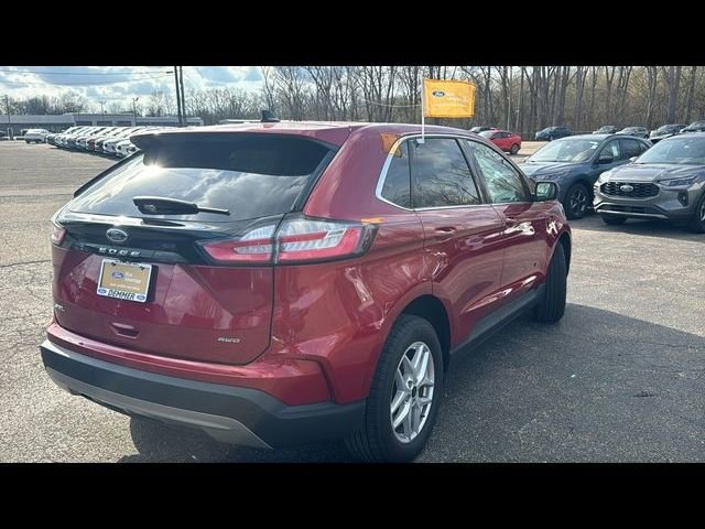 Certified 2023 Ford Edge SEL w/ Convenience Package AWD/4WD image 4