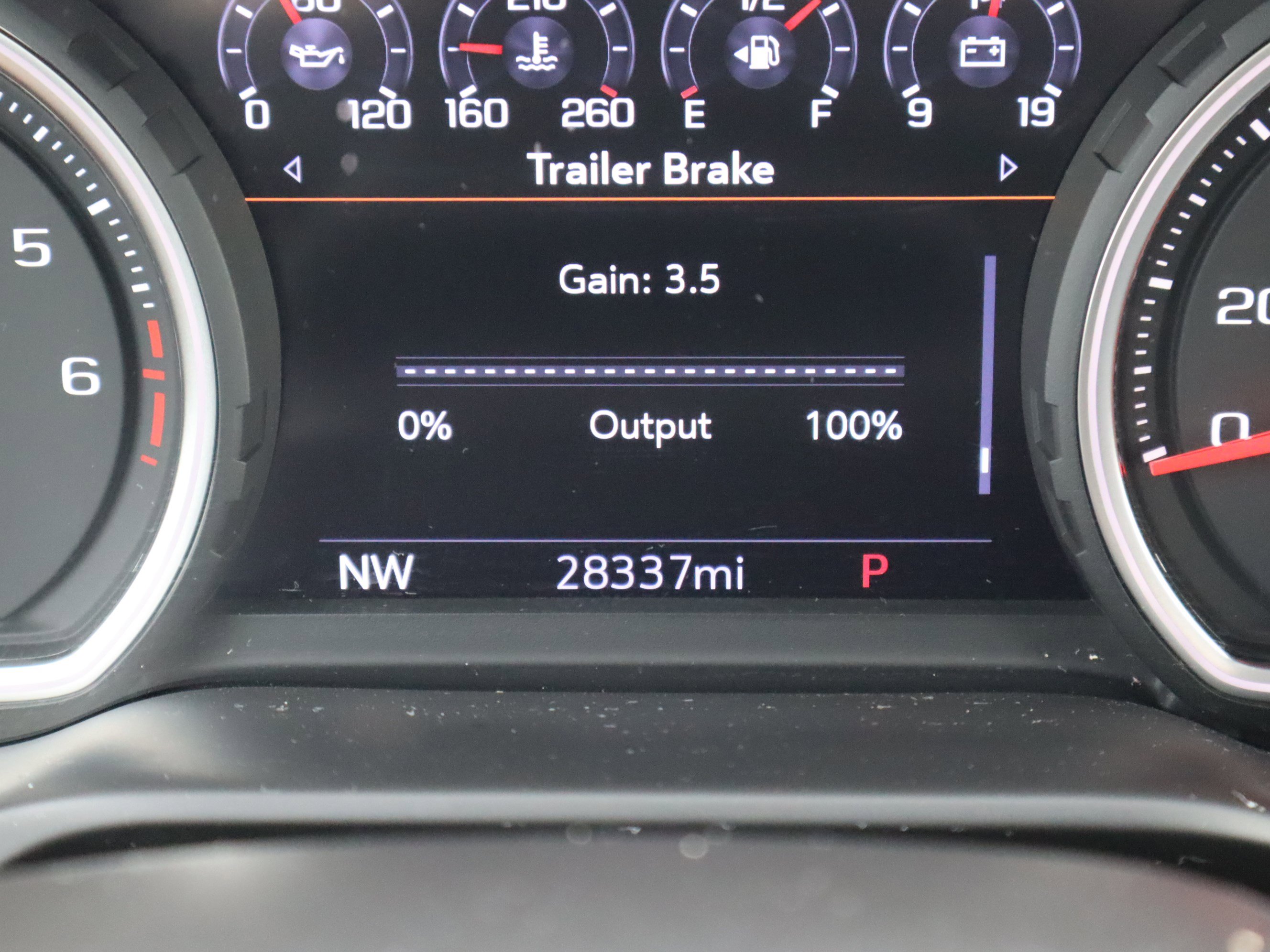 Used 2021 Chevrolet Silverado 1500 High Country w/ Technology Package image 27