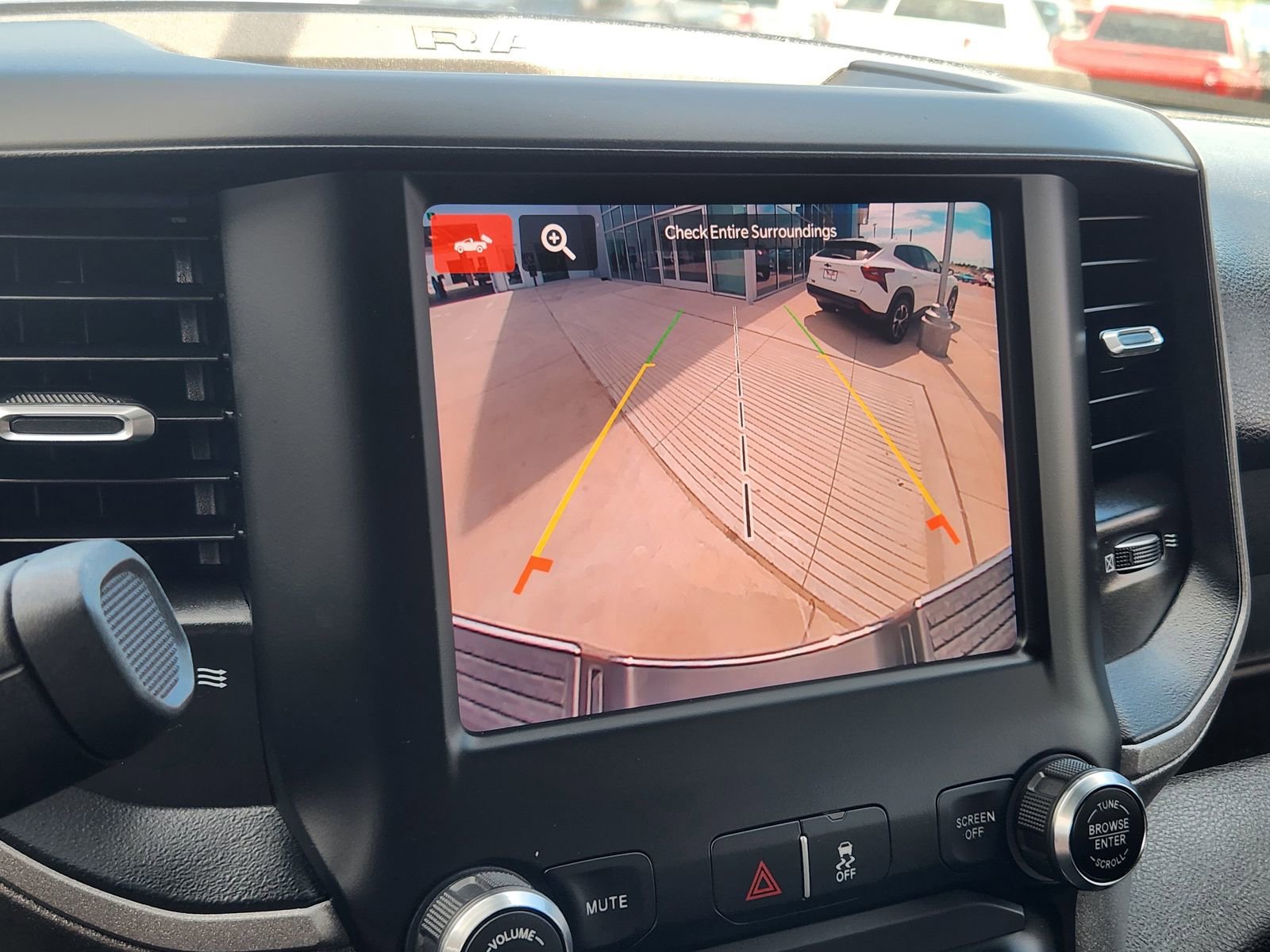 Used 2024 RAM 2500 Tradesman w/ Chrome Appearance Group image 19