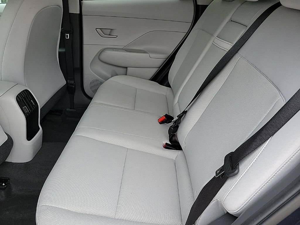 Used 2024 Hyundai Kona SEL AWD/4WD image 12