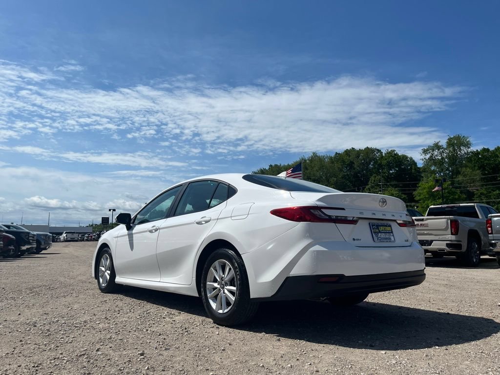 Used 2025 Toyota Camry LE FWD image 10
