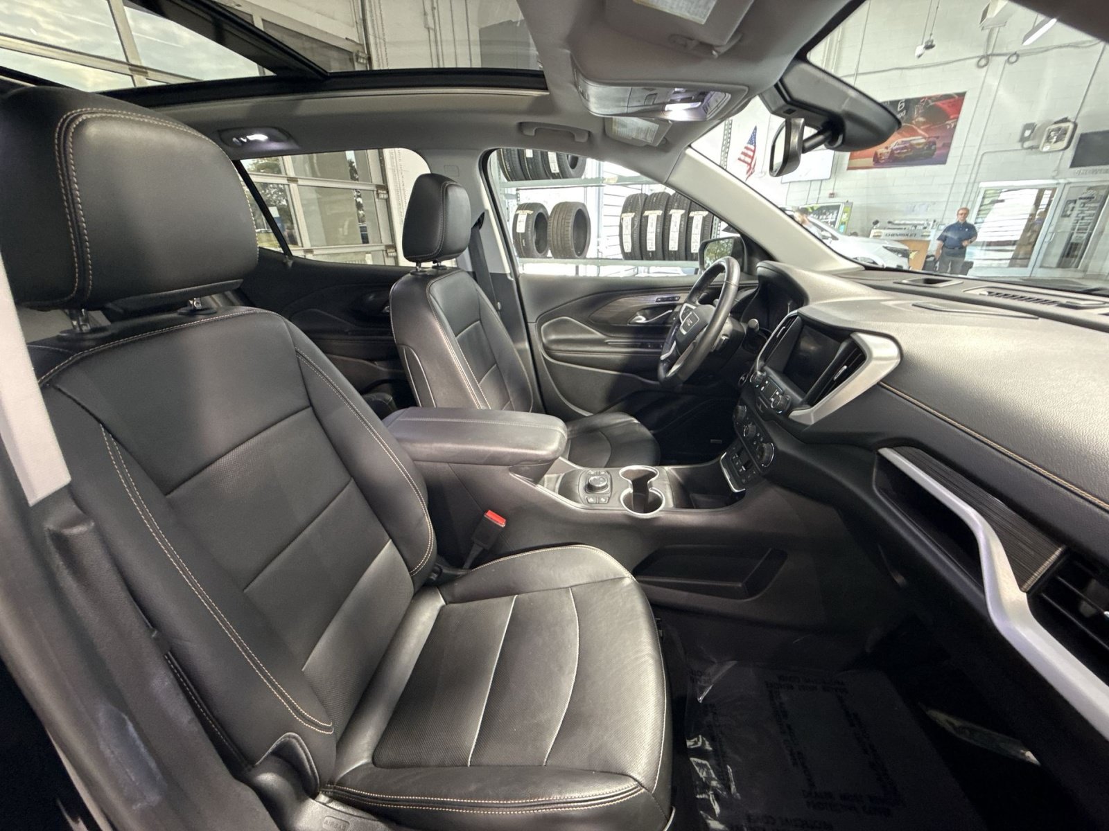 Used 2019 GMC Terrain SLT w/ Infotainment Package II AWD/4WD image 22
