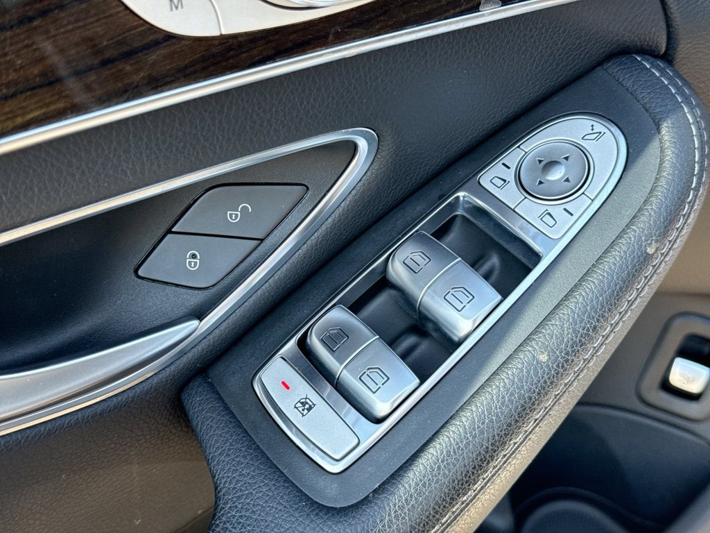 Used 2018 Mercedes-Benz C 300 4MATIC Sedan image 13