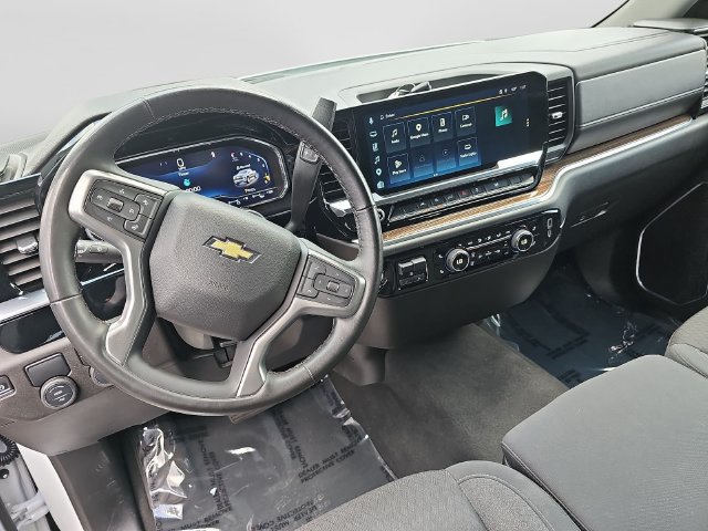 Used 2025 Chevrolet Silverado 1500 LT RWD image 13