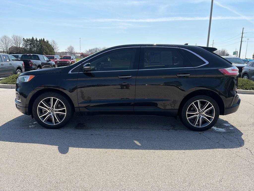 Used 2023 Ford Edge Titanium w/ Class II Trailer Tow Package AWD/4WD image 4