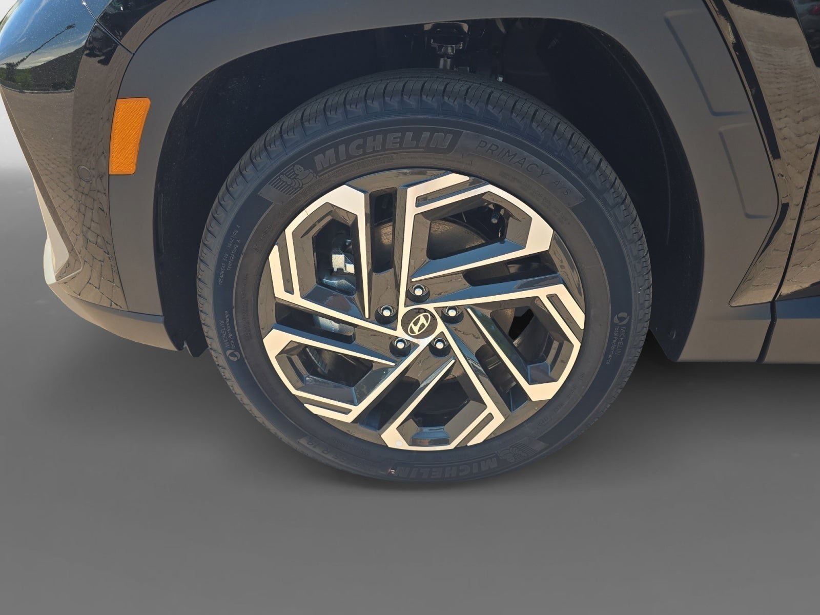 New 2026 Hyundai Tucson Limited AWD/4WD image 9