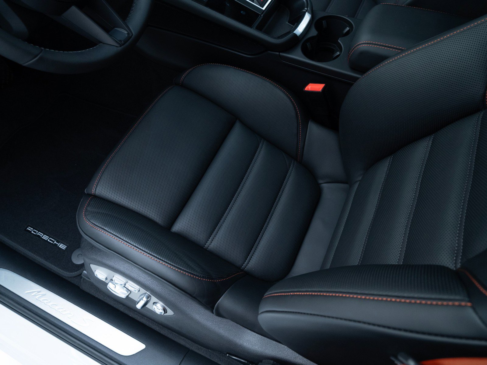 New 2026 Porsche Macan S AWD/4WD image 16
