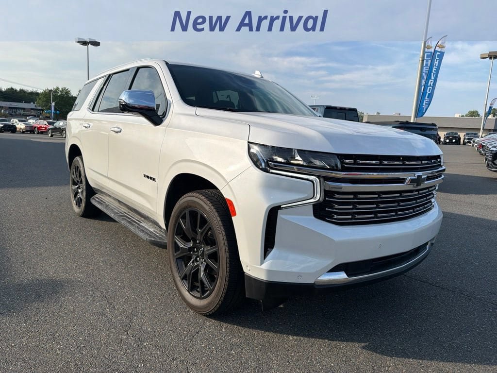 Used 2023 Chevrolet Tahoe Premier w/ Advanced Technology Package AWD/4WD image 2