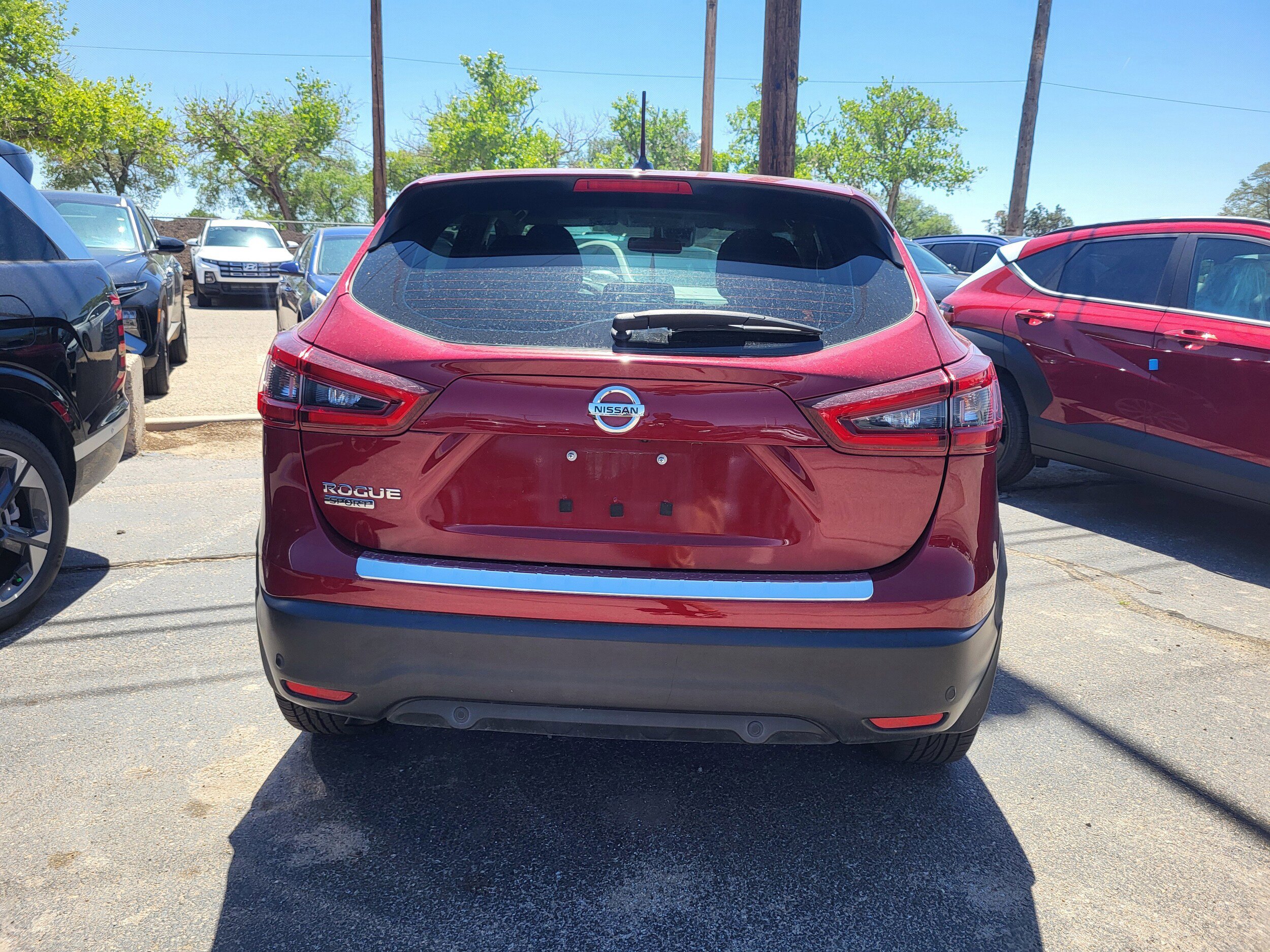 Used 2020 Nissan Rogue Sport S w/ Appearance Package FWD image 9