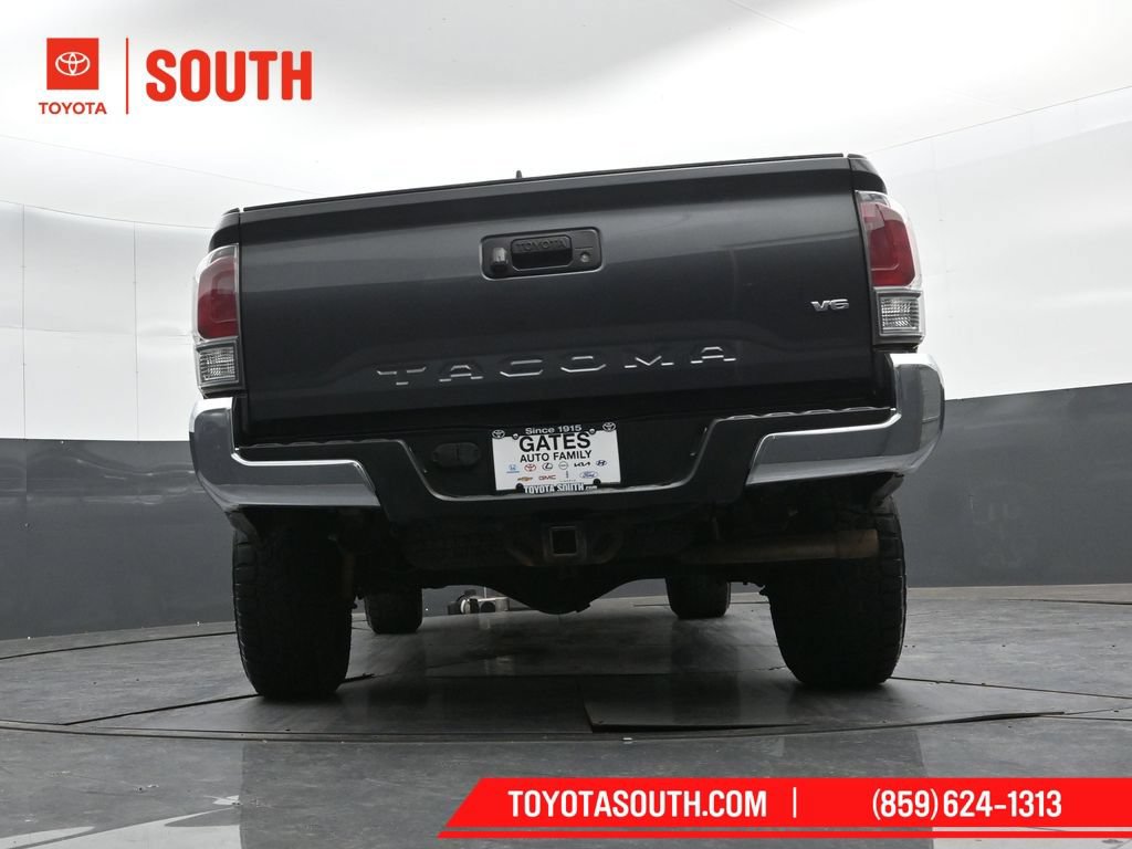 Used 2020 Toyota Tacoma TRD Off-Road AWD/4WD image 46