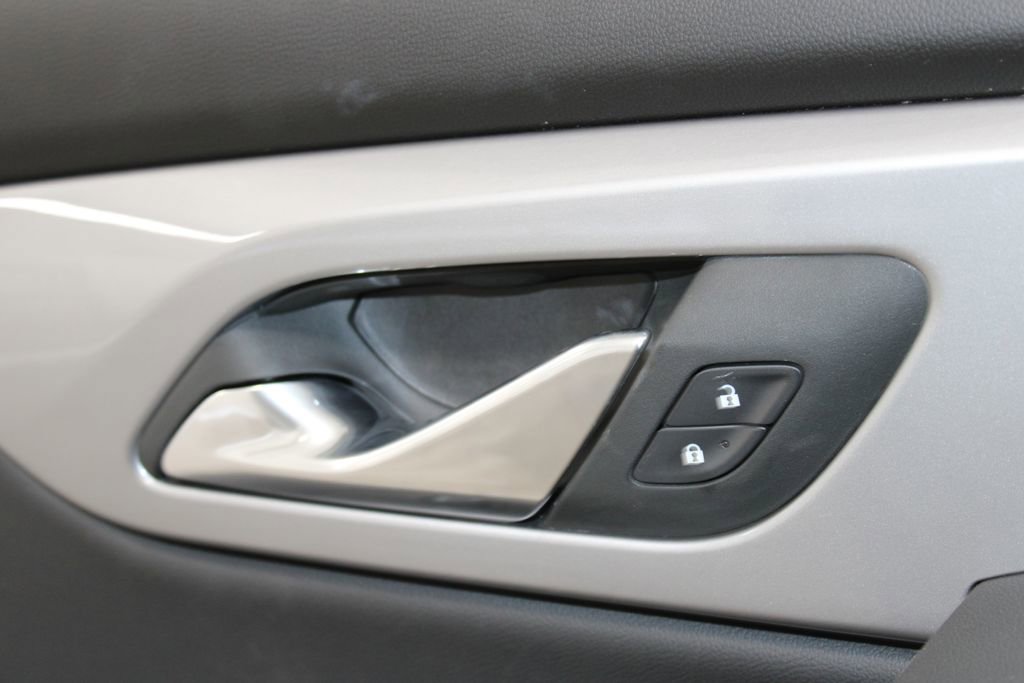 New 2025 Chevrolet Blazer LT w/ Midnight/Sport Edition image 36