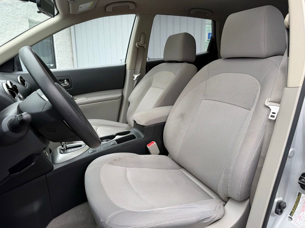 Used 2013 Nissan Rogue SV image 7