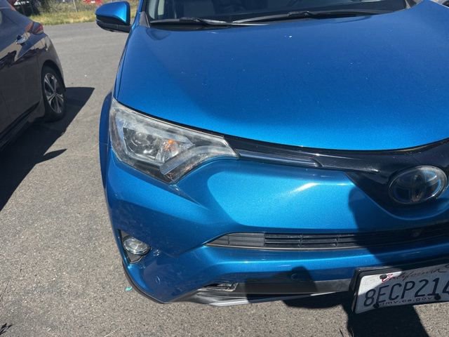 Certified 2018 Toyota RAV4 Limited w/ Advanced Technology Package image 3