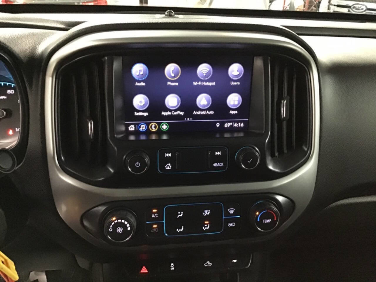 Used 2019 Chevrolet Colorado LT w/ Colorado RST Special Edition image 14