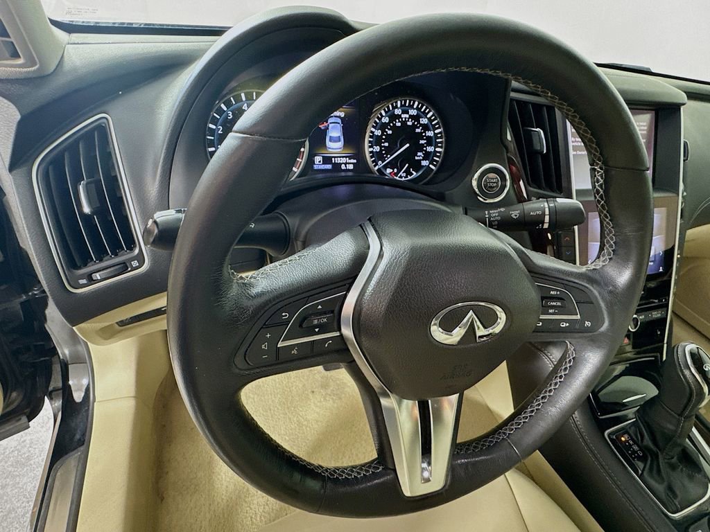 Used 2018 INFINITI Q50 Luxe w/ Essential Package (3.0T Luxe) RWD image 12