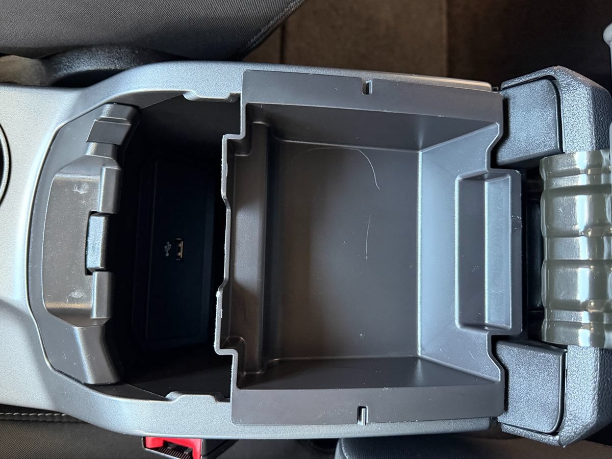 Used 2018 Ford C-MAX SE FWD image 24