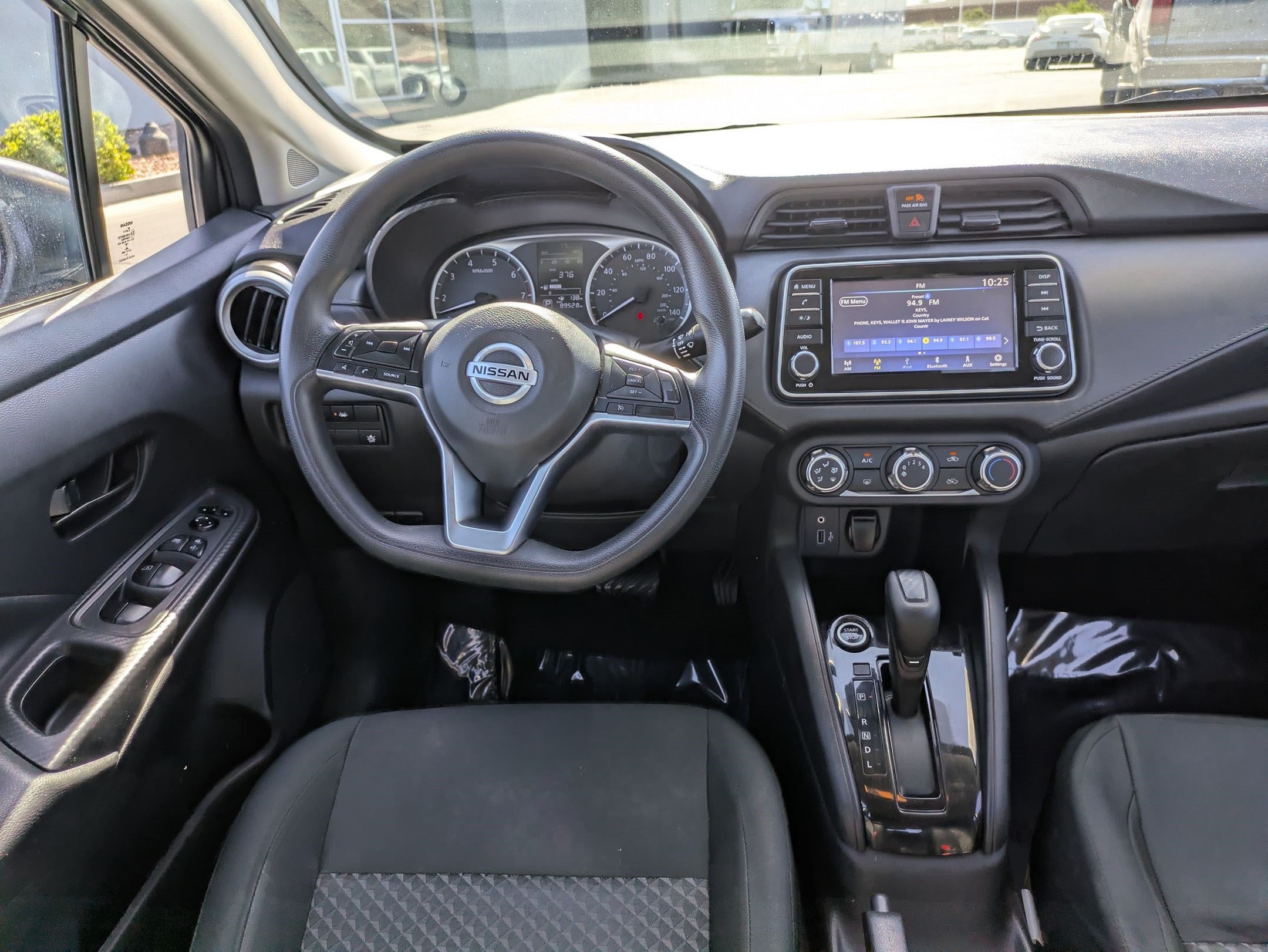 Used 2021 Nissan Versa S FWD image 27