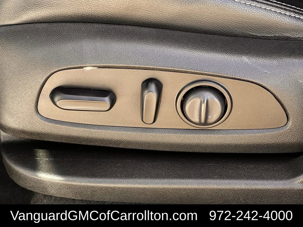 Used 2023 GMC Terrain SLT image 27