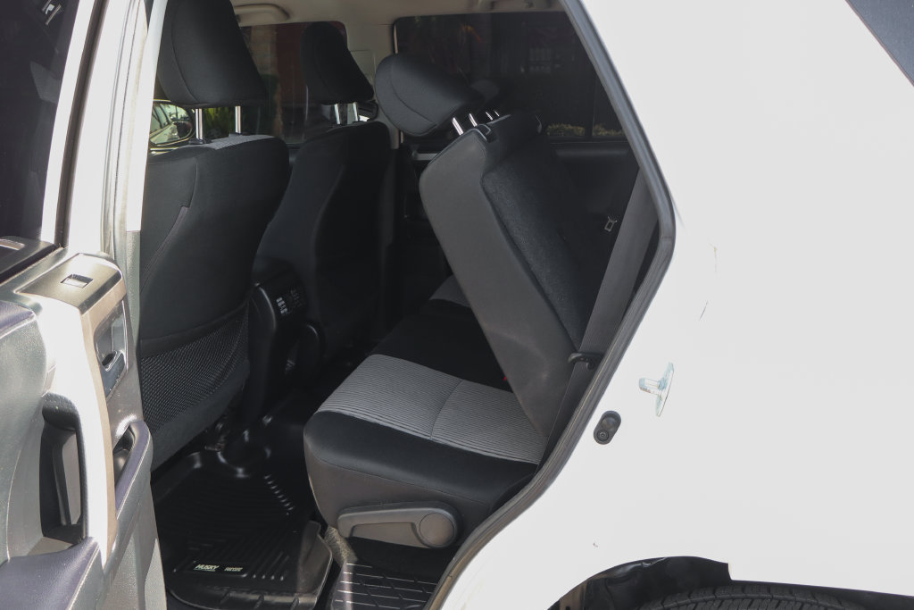 Used 2021 Toyota 4Runner SR5 AWD/4WD image 40