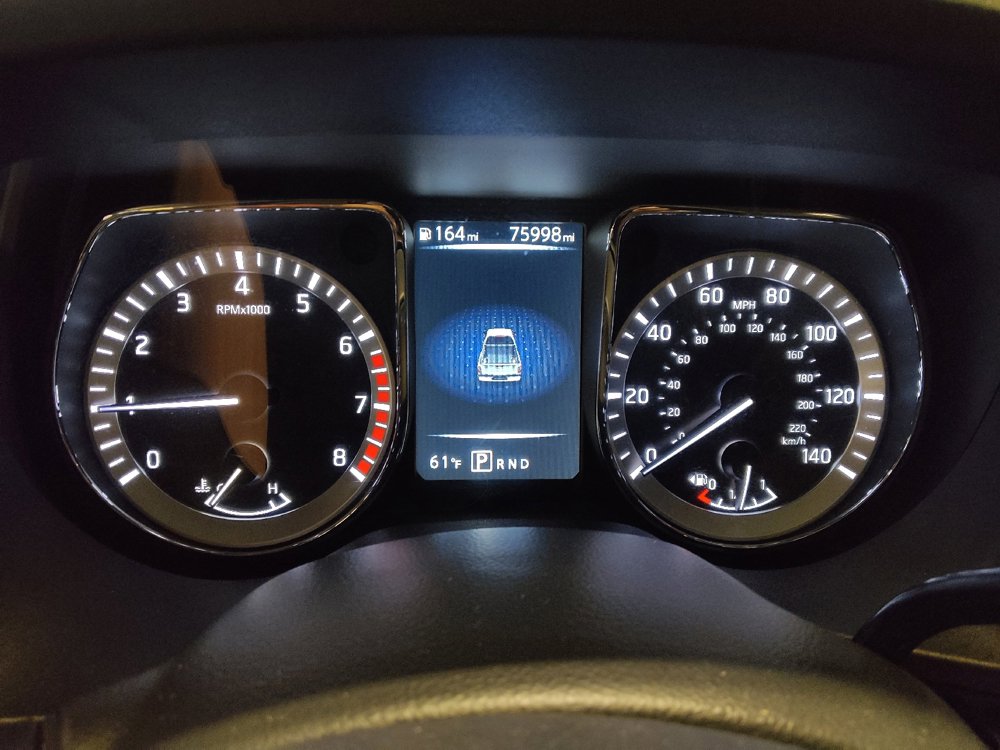 Used 2017 Nissan Titan SV RWD image 23