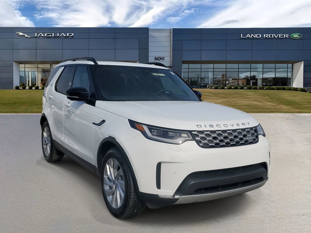 New 2026 Land Rover Discovery S image 4