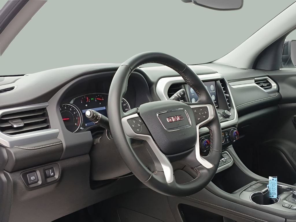 Used 2023 GMC Acadia SLT w/ Elevation Edition image 17