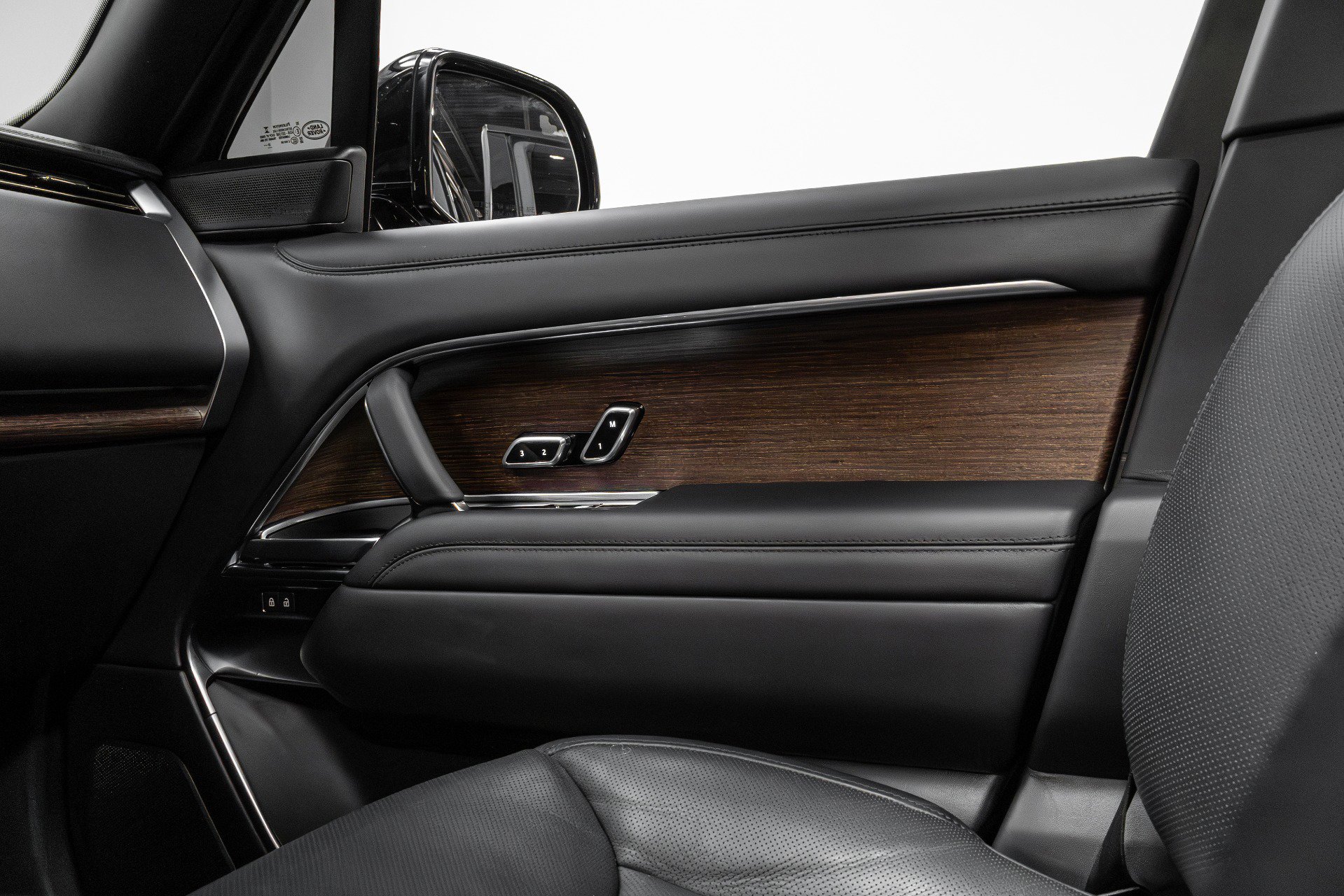 Used 2023 Land Rover Range Rover Long Wheelbase Autobiography image 41