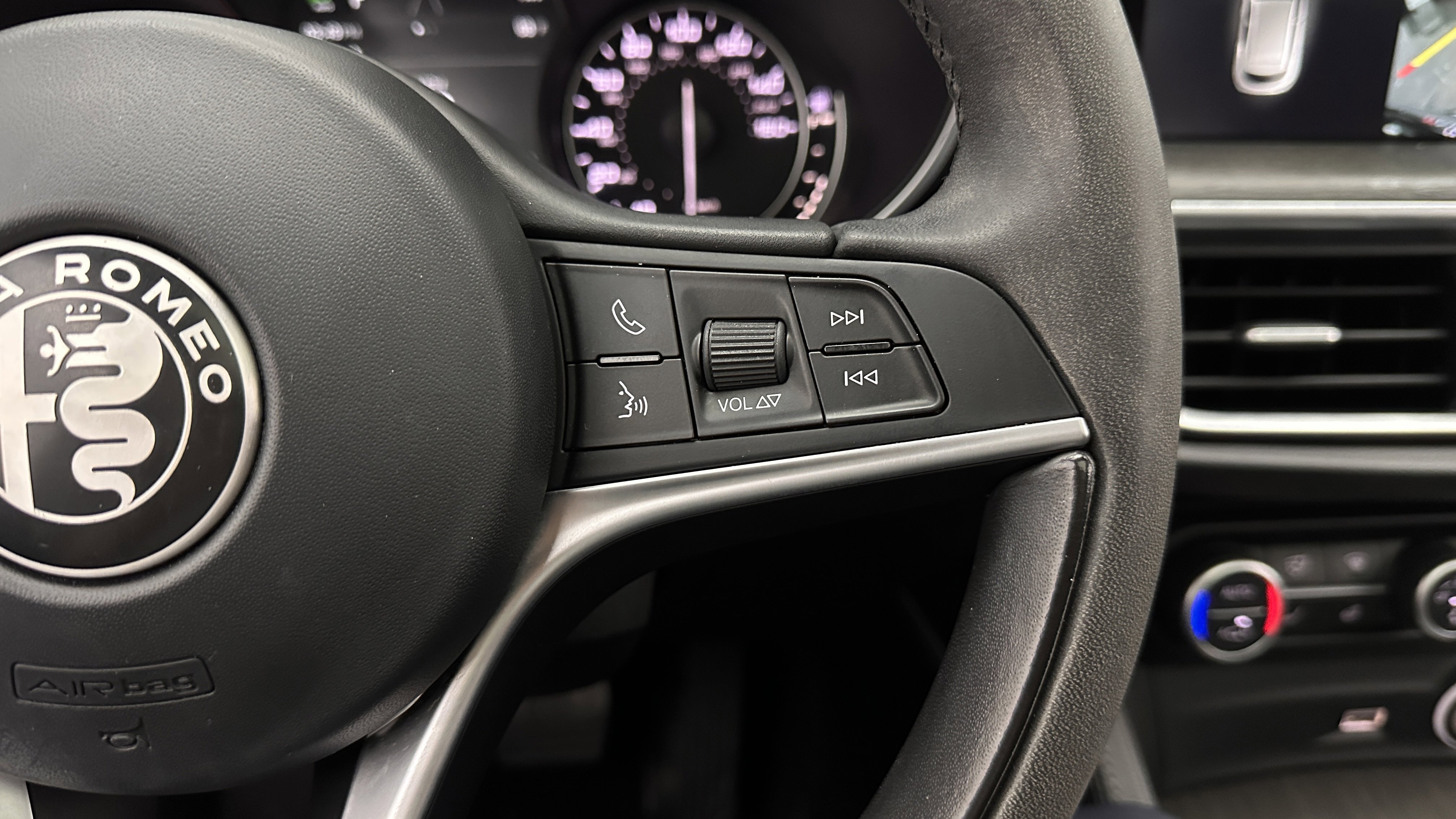 Used 2018 Alfa Romeo Stelvio Ti image 24