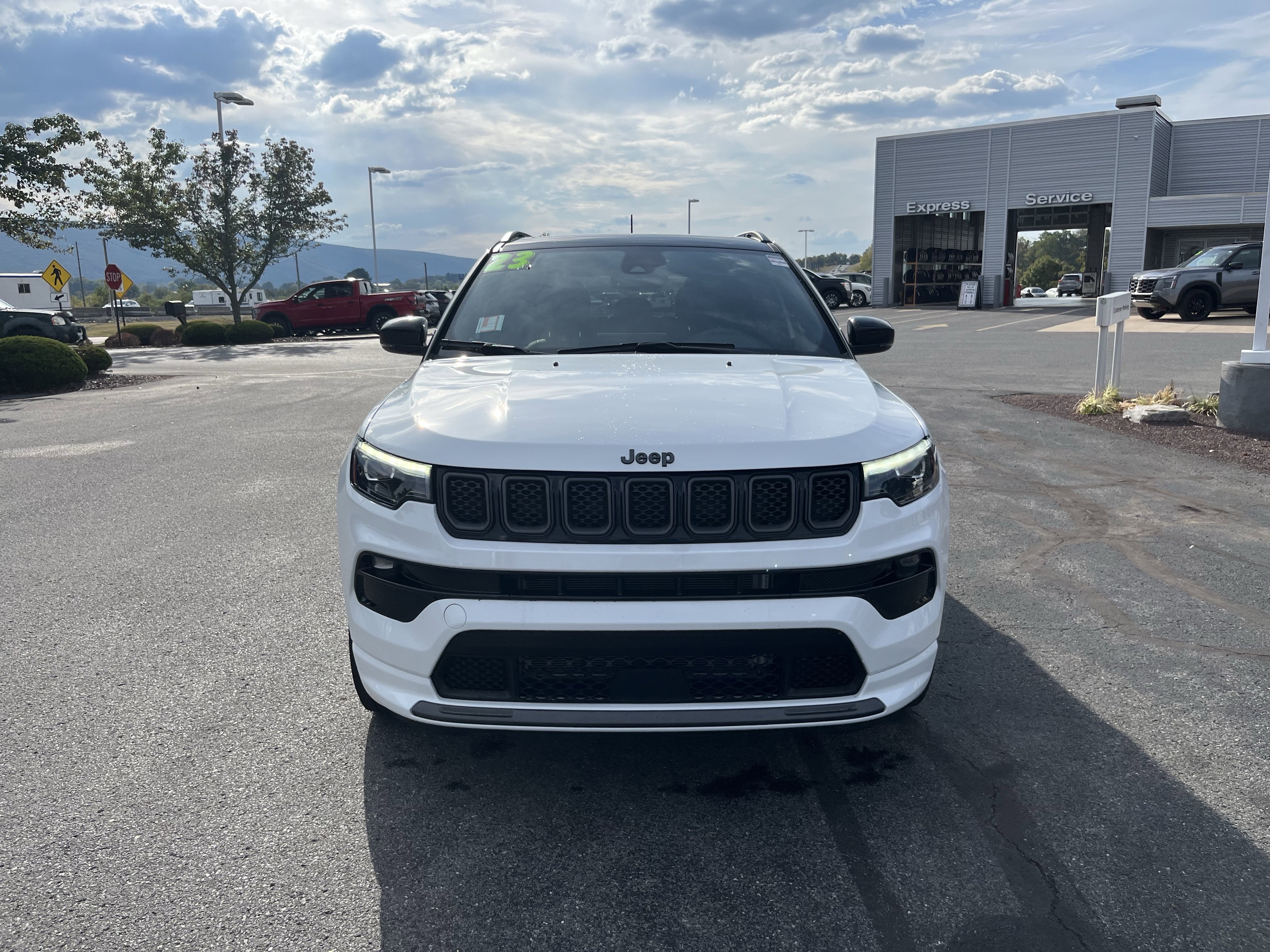 Used 2023 Jeep Compass High Altitude image 10