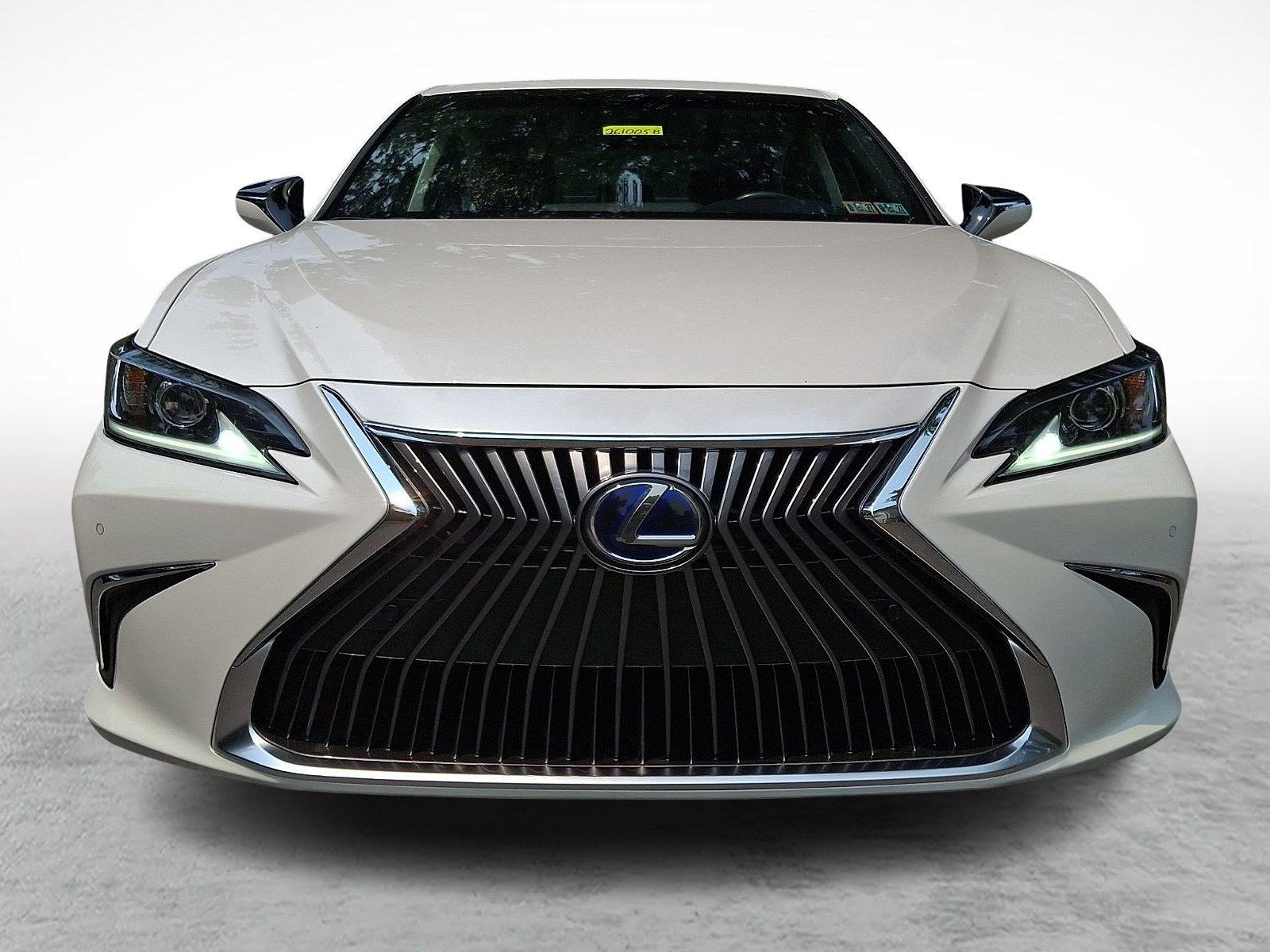 Certified 2020 Lexus ES 300h w/ Premium Package FWD image 2