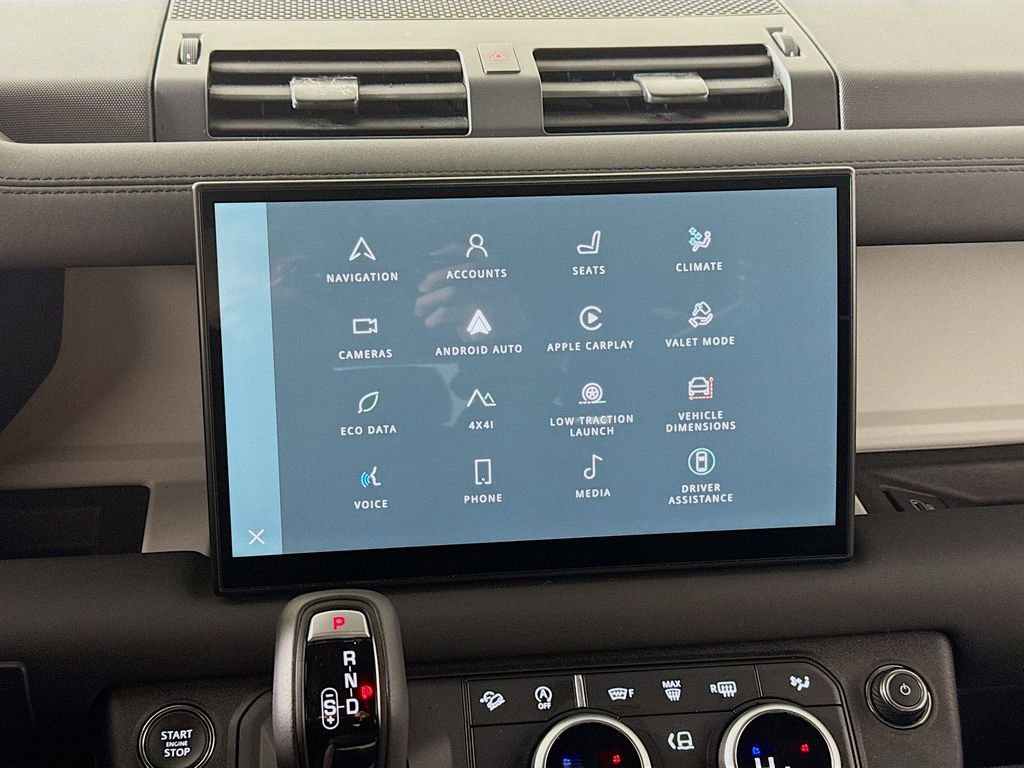 Used 2025 Land Rover Defender 110 S image 14