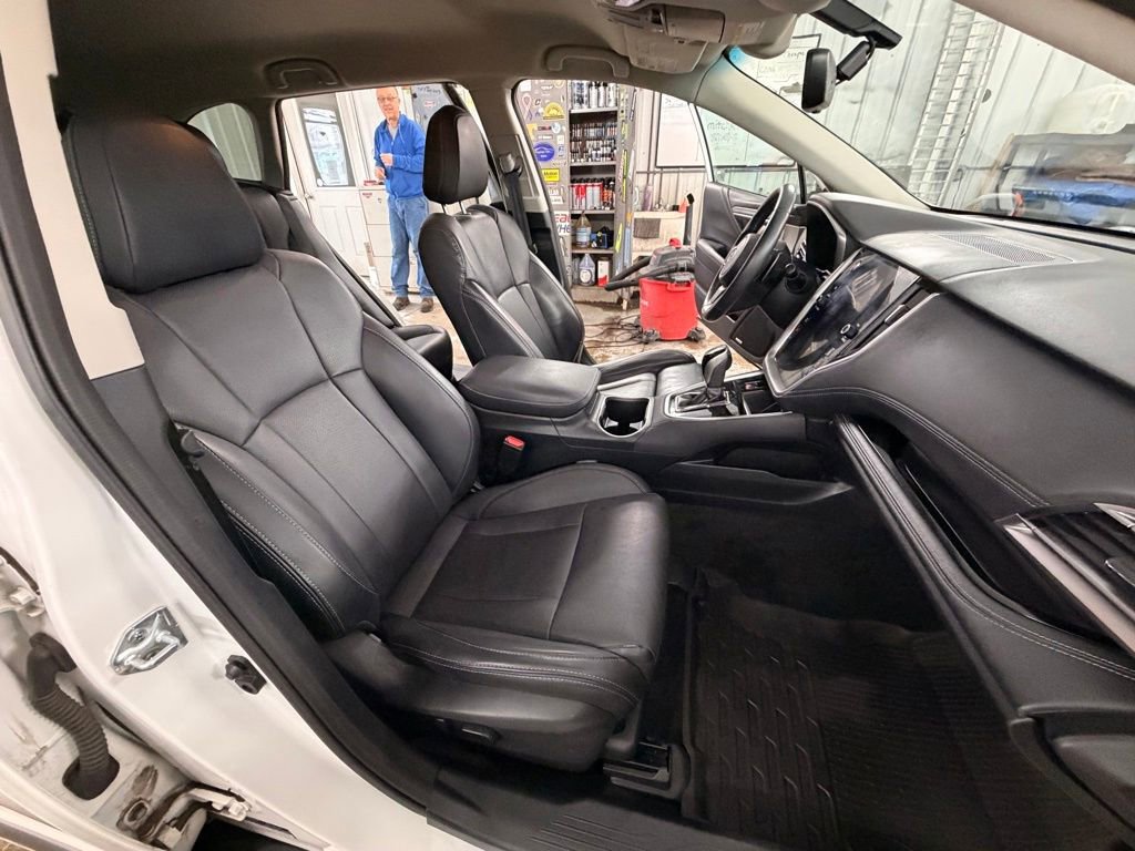 Used 2022 Subaru Outback Limited image 32