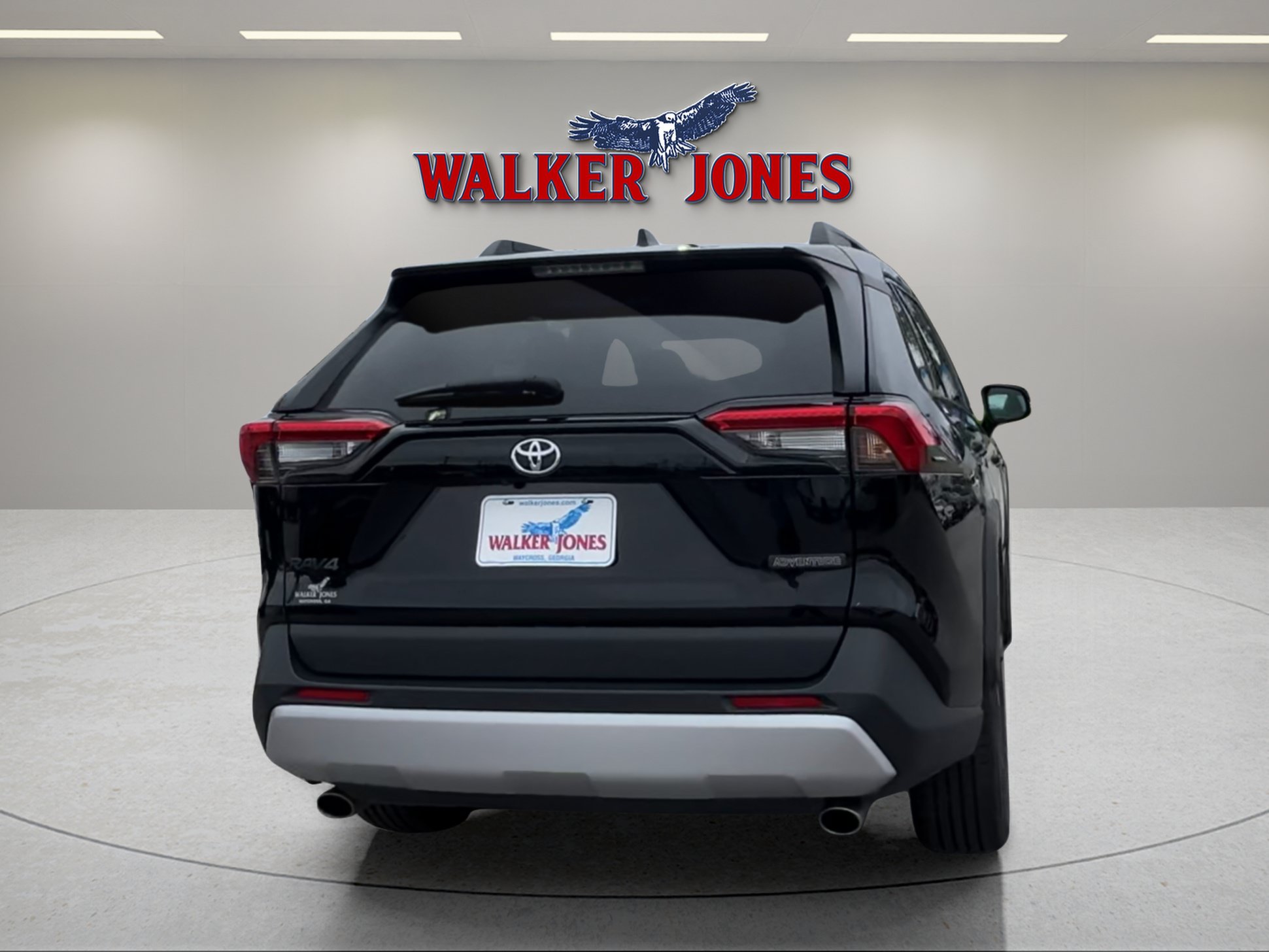 Used 2024 Toyota RAV4 Adventure AWD/4WD image 4