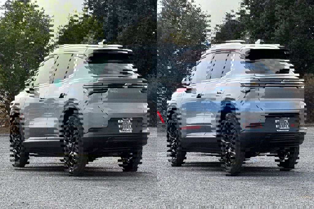 New 2026 Chevrolet Equinox EV LT w/ LPO, Blackout Package image 6