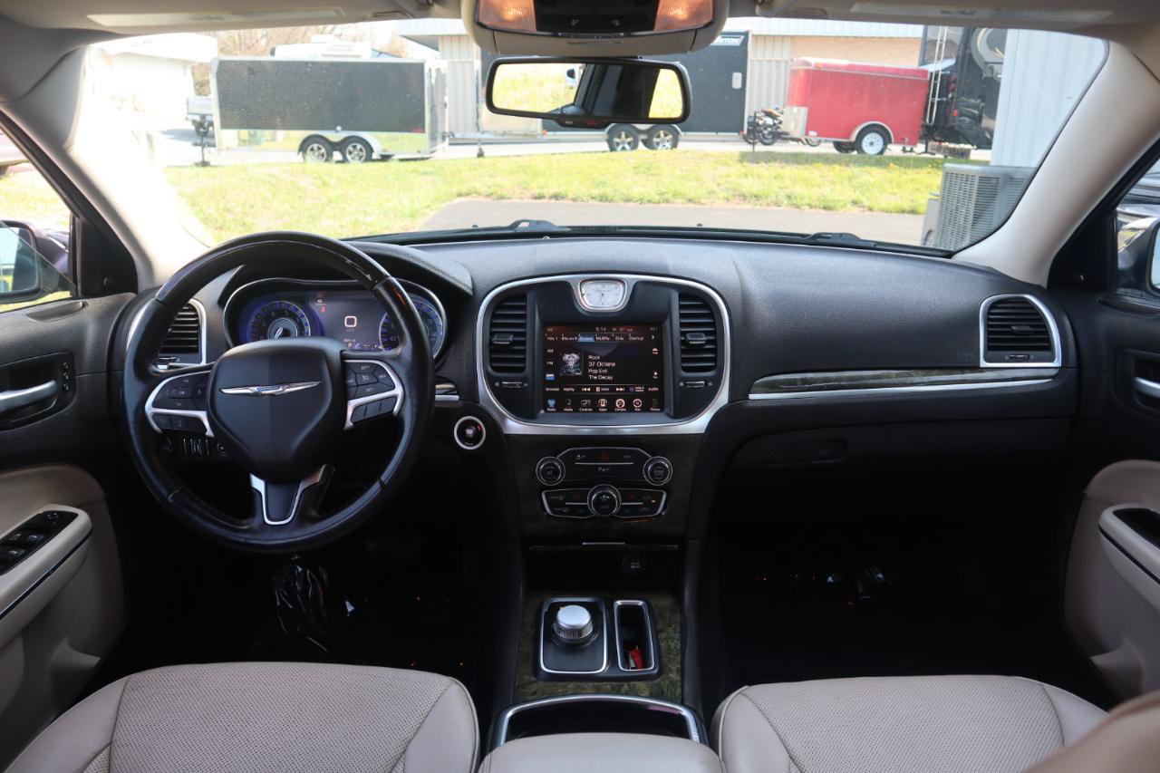 Used 2015 Chrysler 300 C w/ Light Group RWD image 54