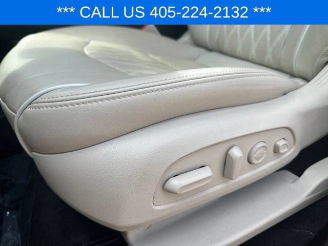 Used 2023 Buick Enclave Avenir AWD/4WD image 23