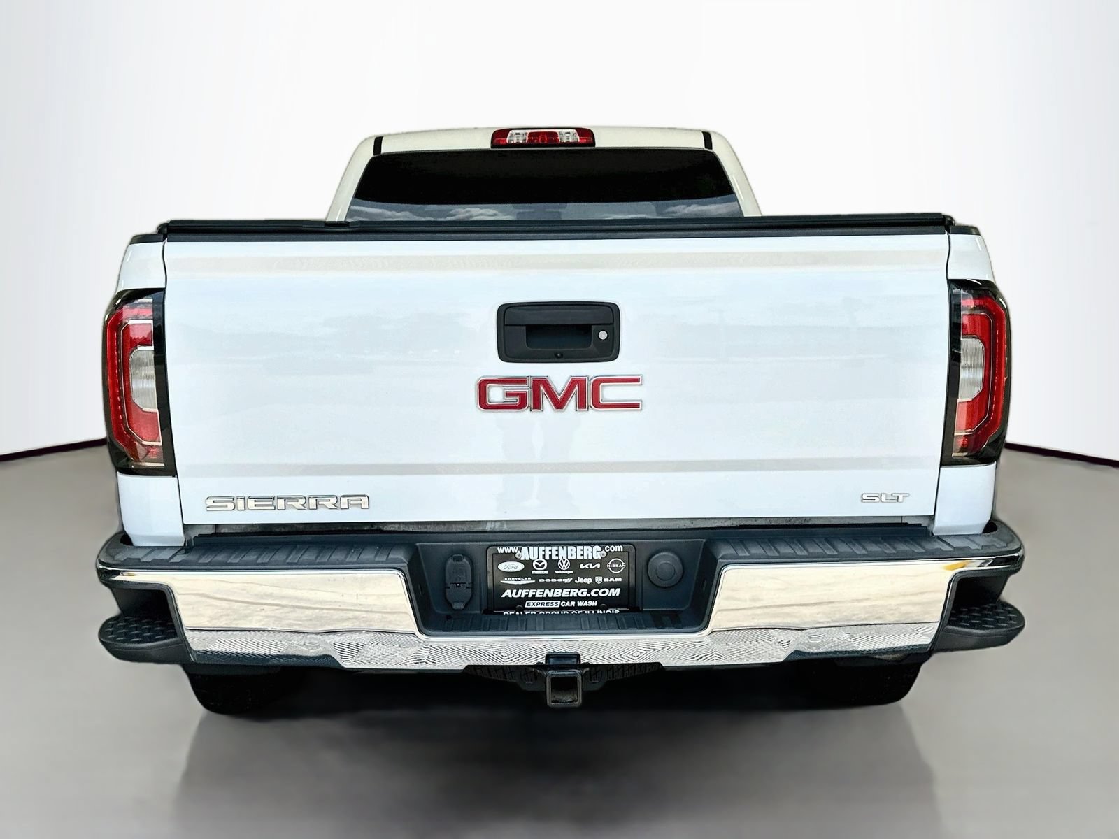 Used 2018 GMC Sierra 1500 SLT w/ SLT Premium Package AWD/4WD image 6