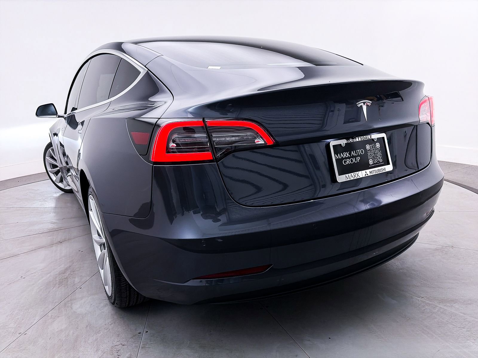 Used 2019 Tesla Model 3 Standard Range Plus image 8