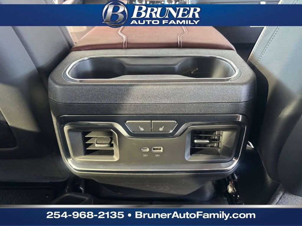 New 2026 GMC Sierra 2500 Denali Ultimate w/ LPO, Black Badging Package image 19