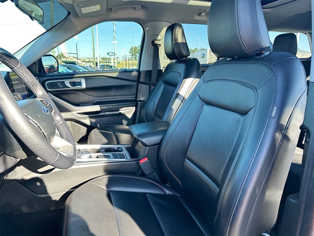 Certified 2023 Ford Explorer XLT w/ Equipment Group 202A image 8