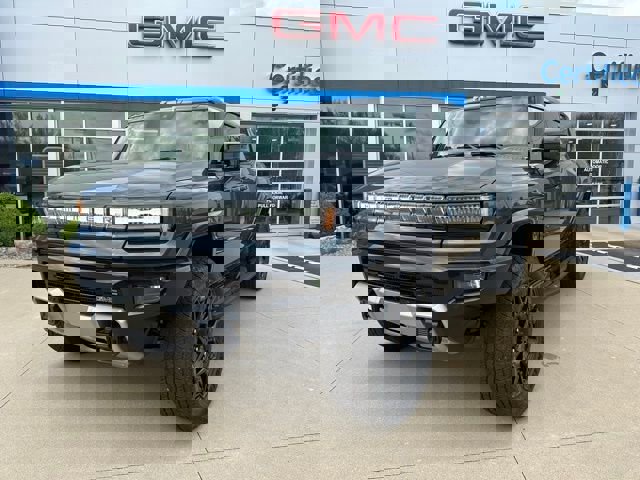 New 2025 GMC Hummer EV 2X w/ LPO, Dark Essentials Package video 2