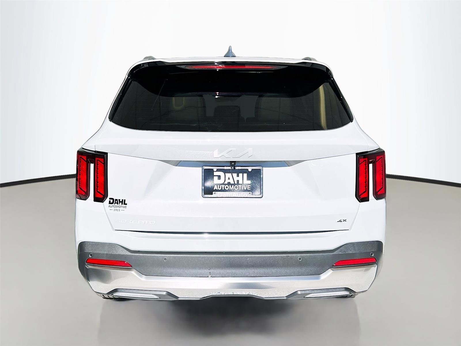 Used 2025 Kia Sorento S image 6