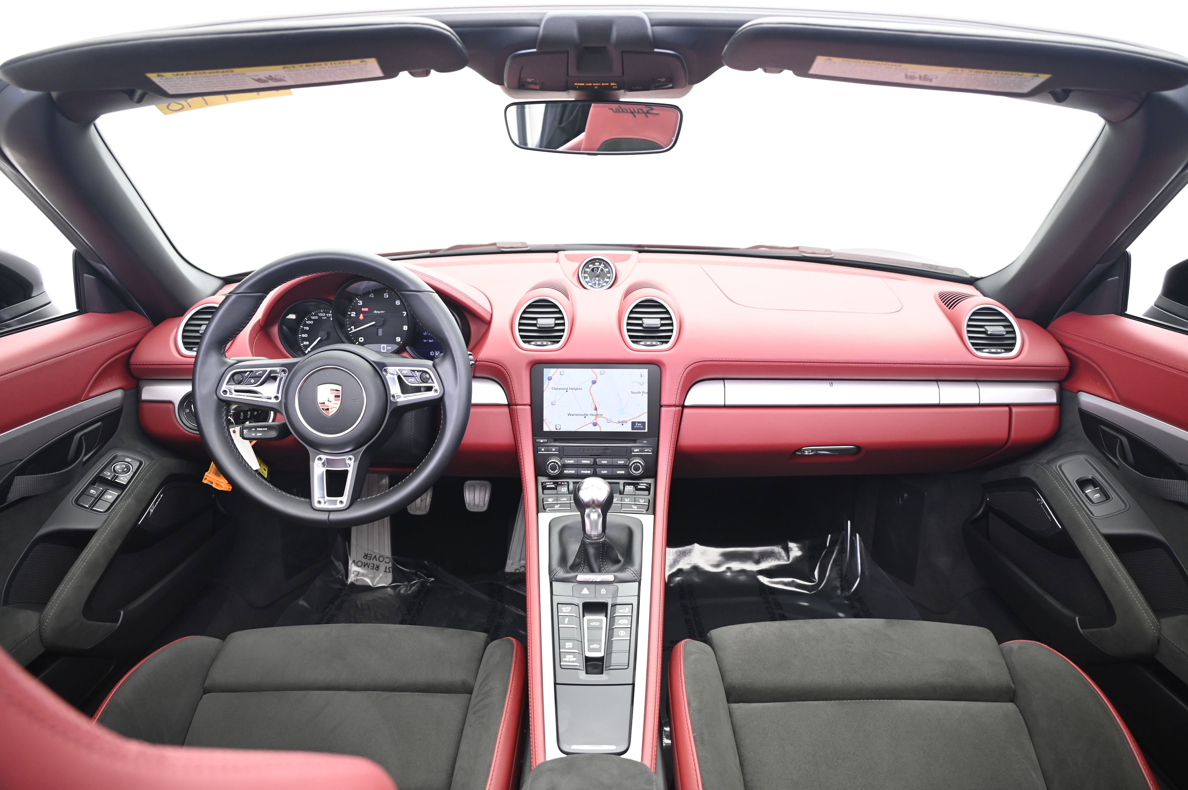 Used 2022 Porsche 718 Boxster Spyder image 32