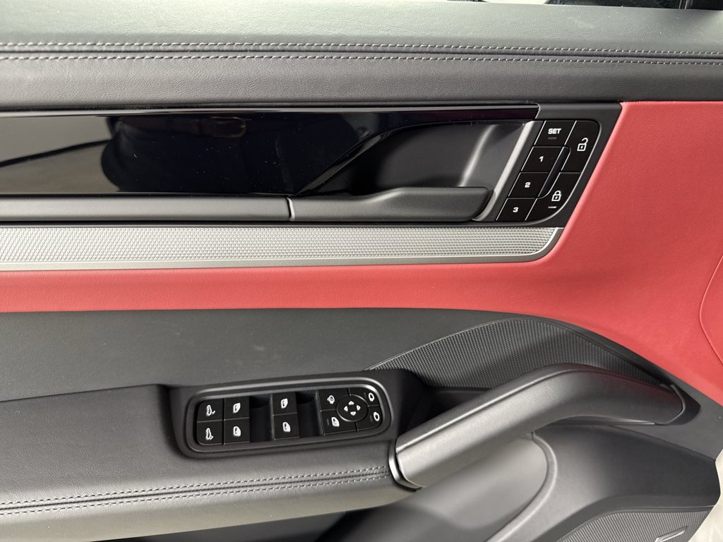 New 2026 Porsche Cayenne S AWD/4WD image 33