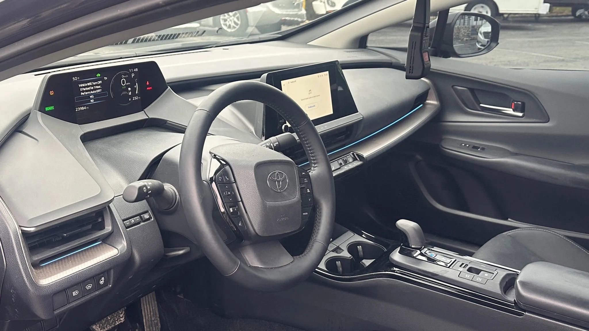 Used 2025 Toyota Prius XLE image 8