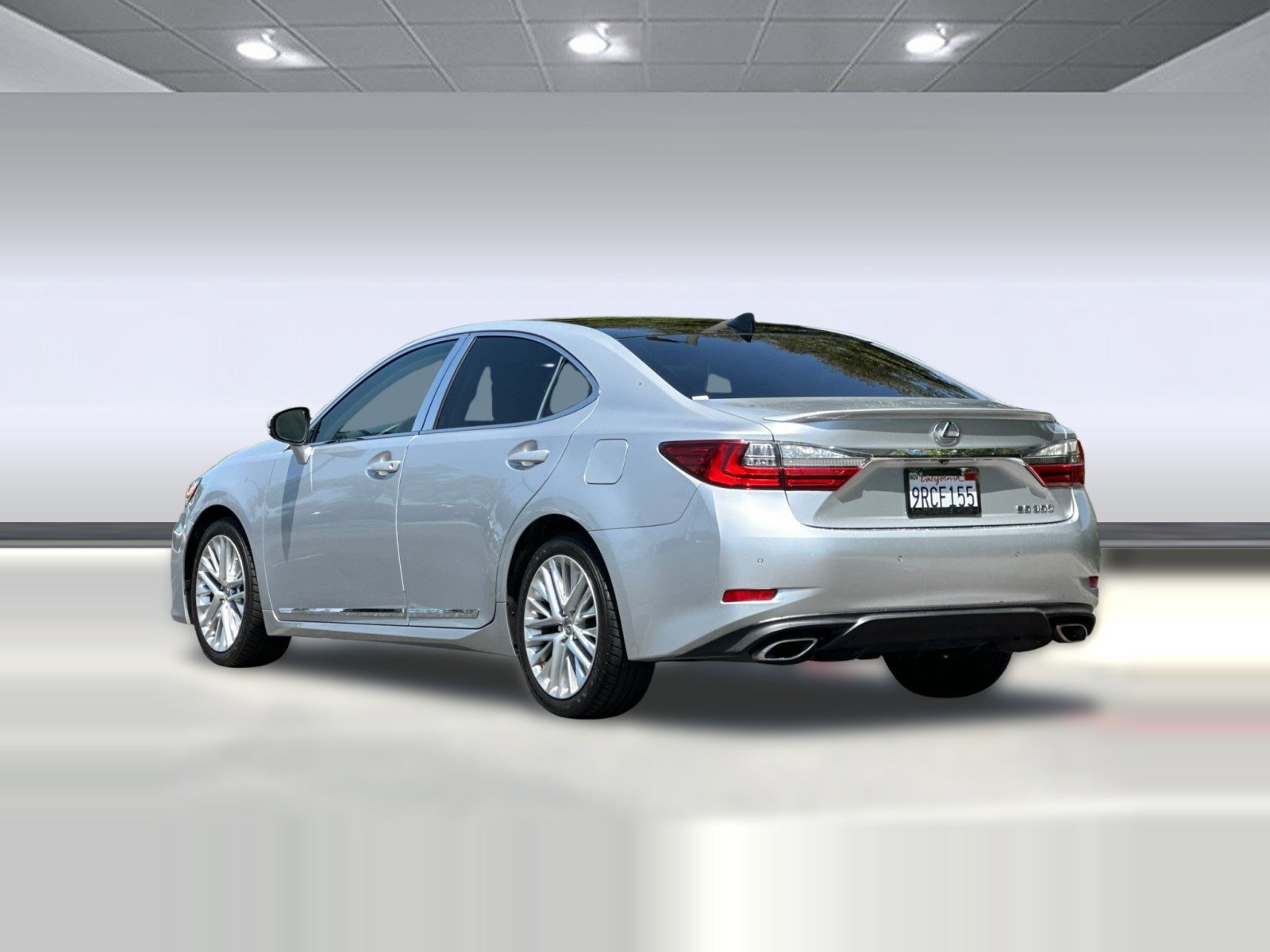 Used 2016 Lexus ES 350 F Sport w/ Luxury Package w/Wood Trim FWD image 3